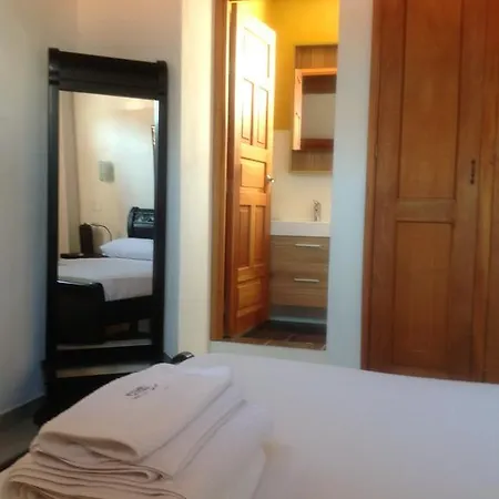 Casa Boutique Reconquista Hotel
